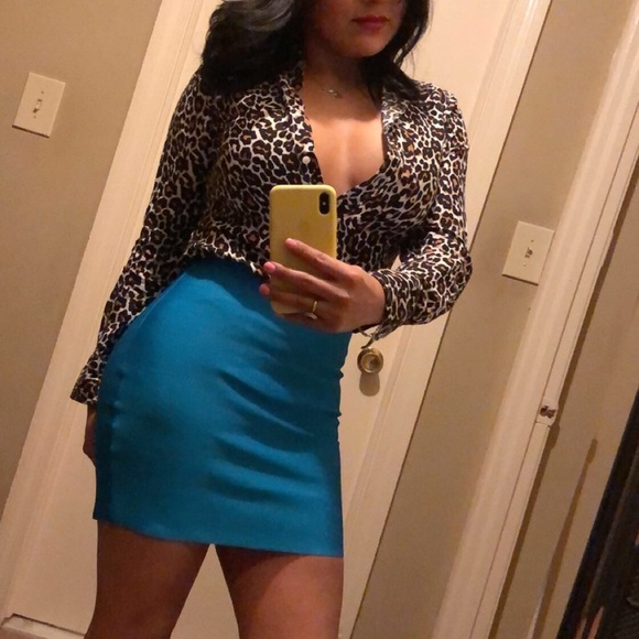 Mini Skirt 💙💕 - Picture 2 of 8